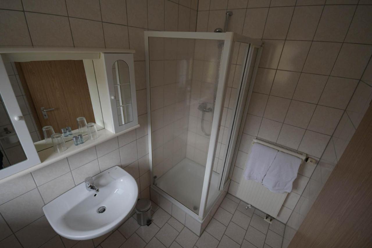 Zimmer Ohne Fruehstueck In Der Forellenzucht Burgen  Exterior photo