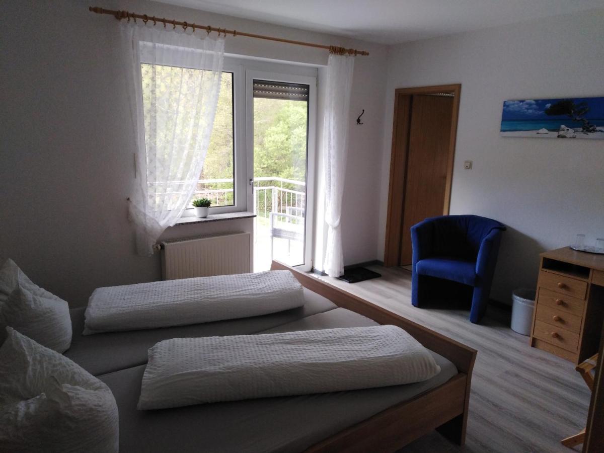 Zimmer Ohne Fruehstueck In Der Forellenzucht Burgen  Exterior photo