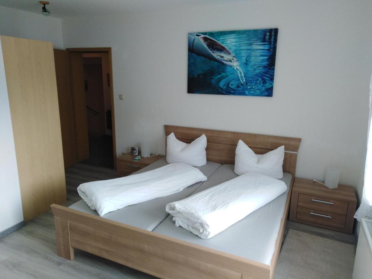Zimmer Ohne Fruehstueck In Der Forellenzucht Burgen  Exterior photo