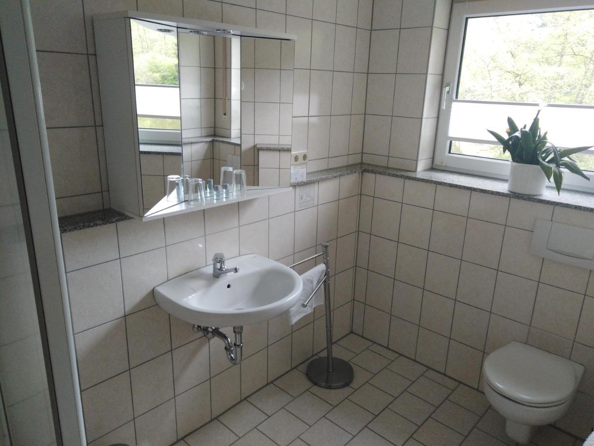 Zimmer Ohne Fruehstueck In Der Forellenzucht Burgen  Exterior photo