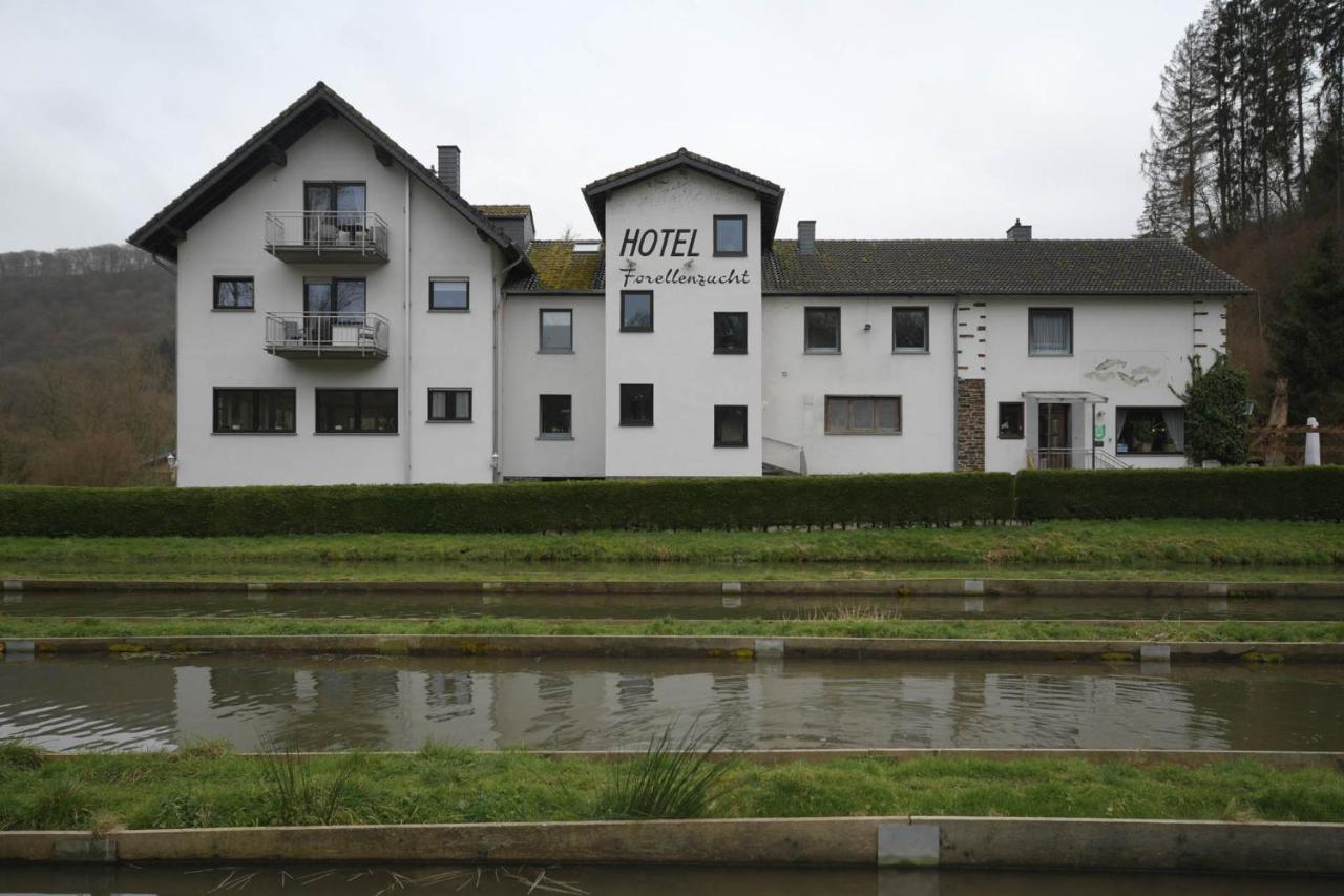Zimmer Ohne Fruehstueck In Der Forellenzucht Burgen  Exterior photo